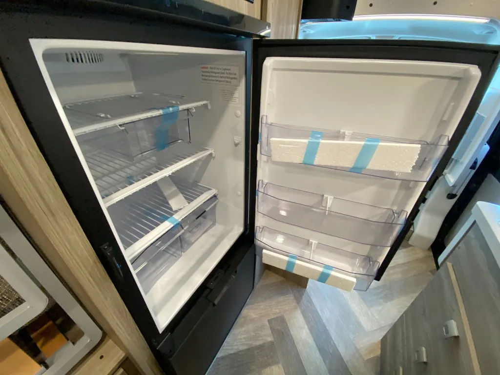 2025 Winnebago Travato 59G, Photos photo 33