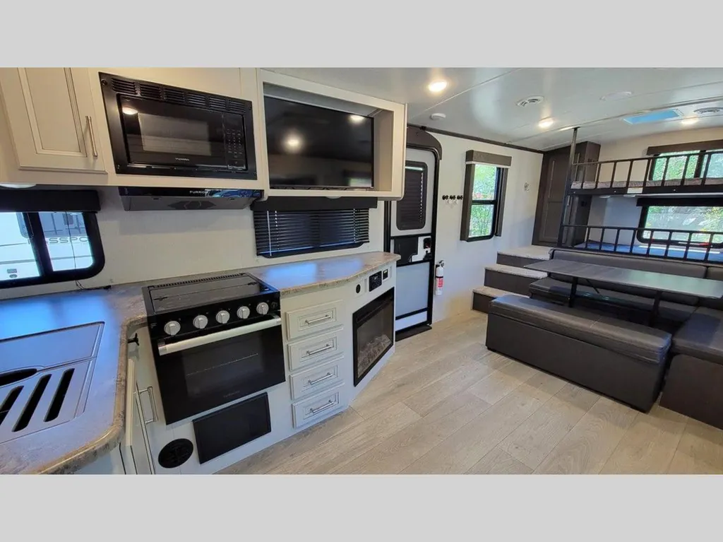 2024 Keystone RV Cougar Half-Ton 30BHS, Photos photo 14