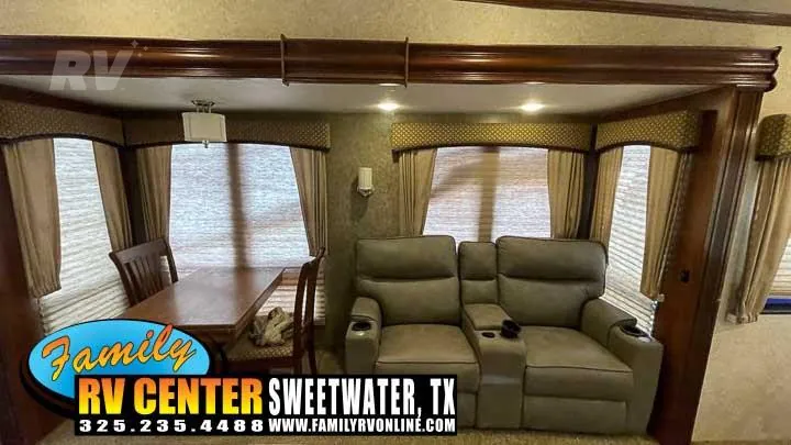 2015 Forest River Wildcat 333MK, Photos photo 7