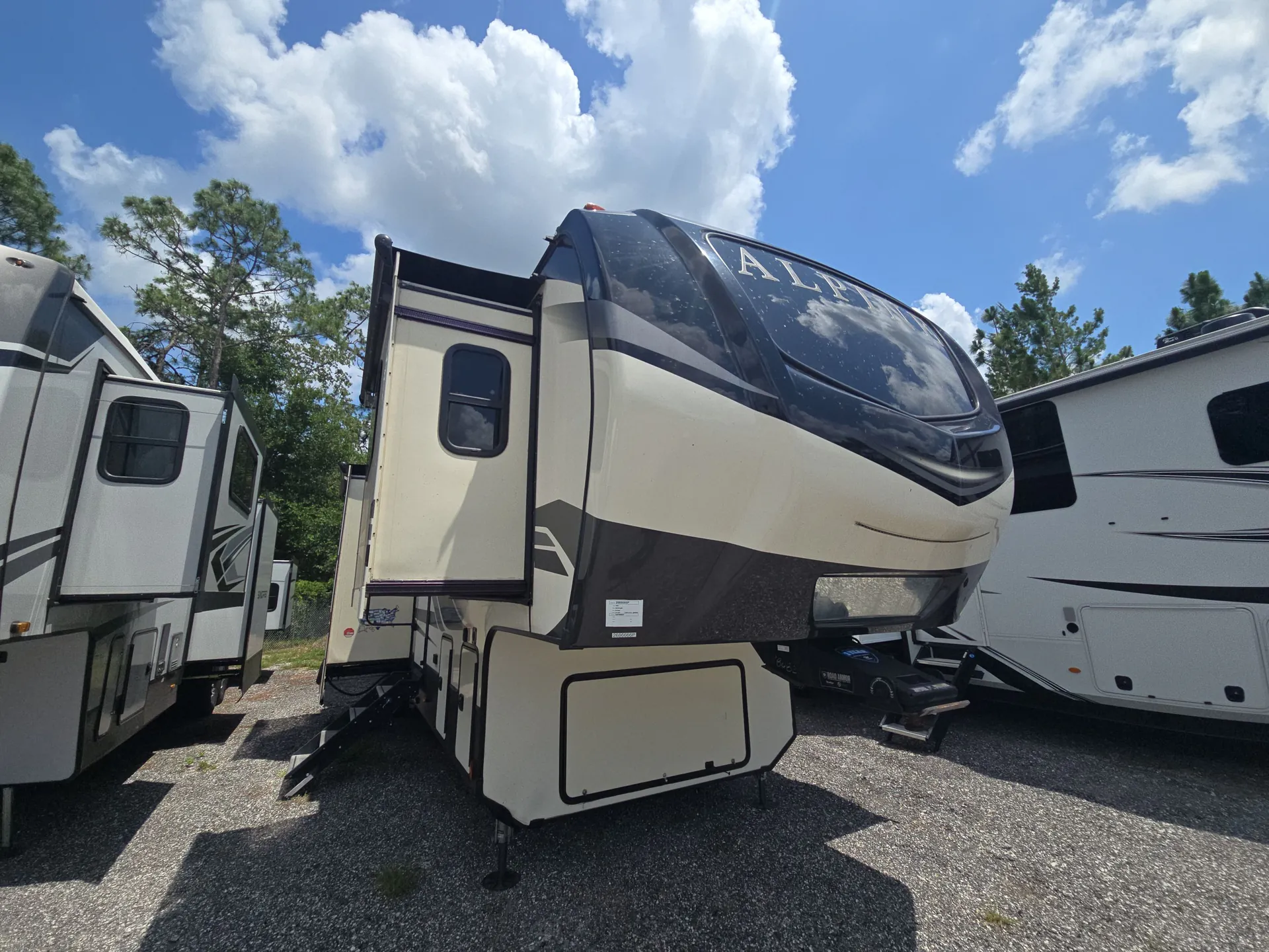 2020 Keystone Alpine 3711KP - Photo 2