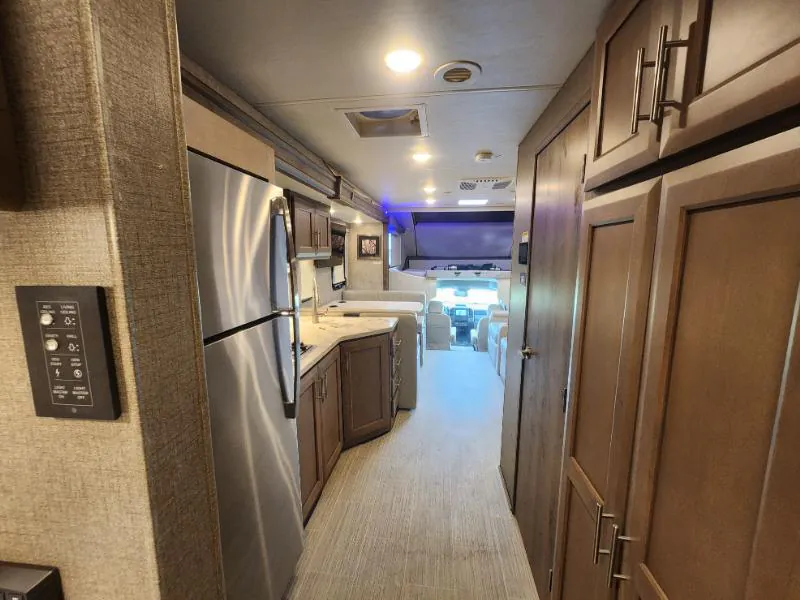 2022 Thor Motor Coach Magnitude Super C XG32, Photos photo 40
