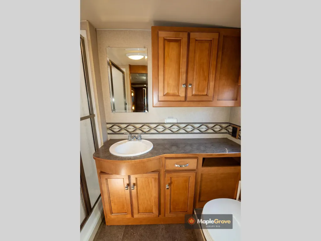 2014 Winnebago Vista 35B, Photos photo 55