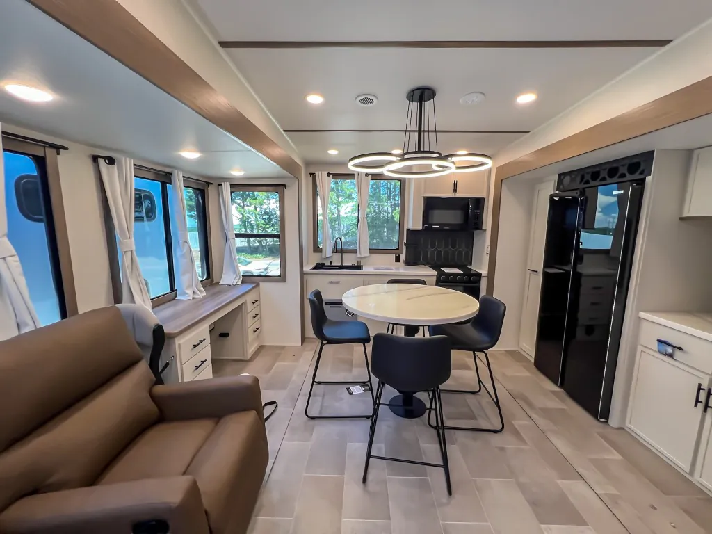 2027 Forest River Impression 360MYR — Photo 7