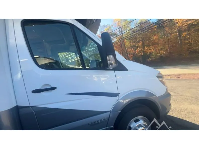 2019 Winnebago View 24J - Photo 3