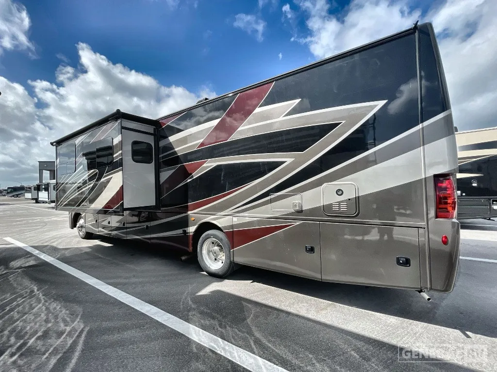 2023 Thor Motor Coach Challenger 35MQ - Photo 4