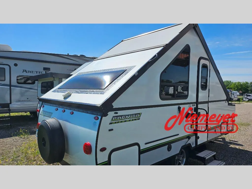 2019 Forest River RV Rockwood Hard Side High Wall Series 212HW - Photo 3