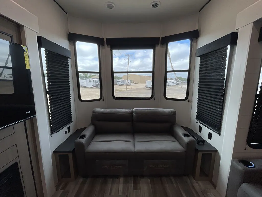 2026 Jayco Jay Flight Bungalow 401LOFT DS, Photos photo 12