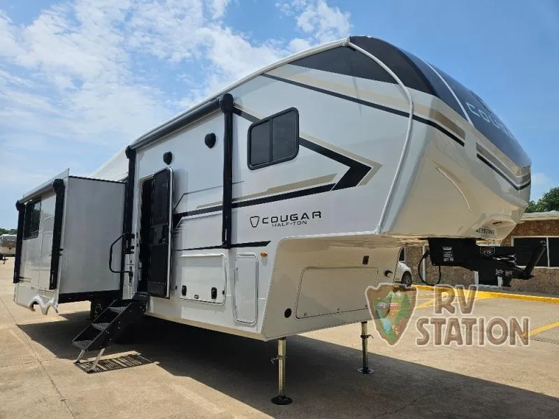2027 Keystone RV Cougar Half-Ton 26RKE - Photo 2