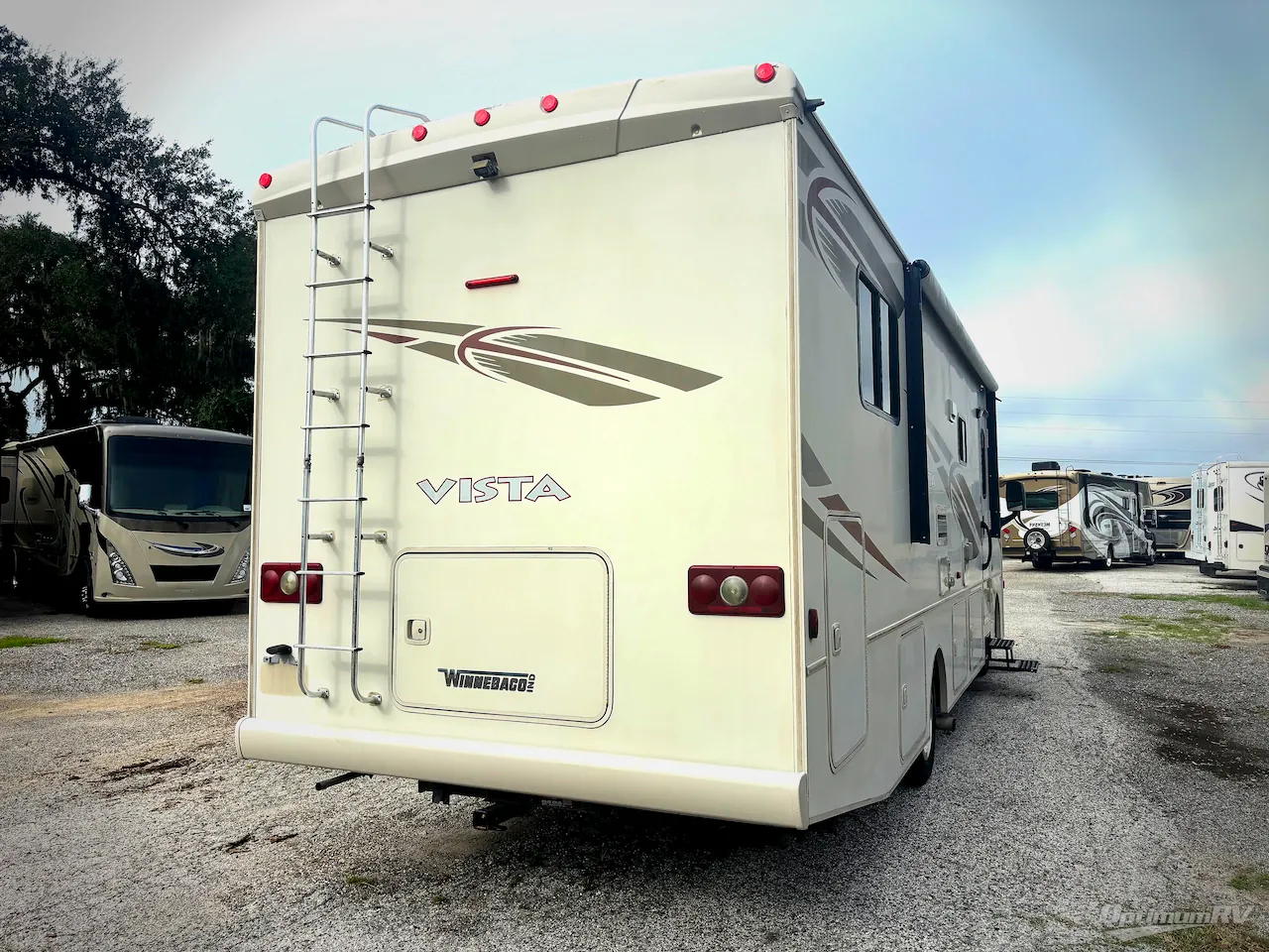 2017 Winnebago Vista 31KE - Photo 3