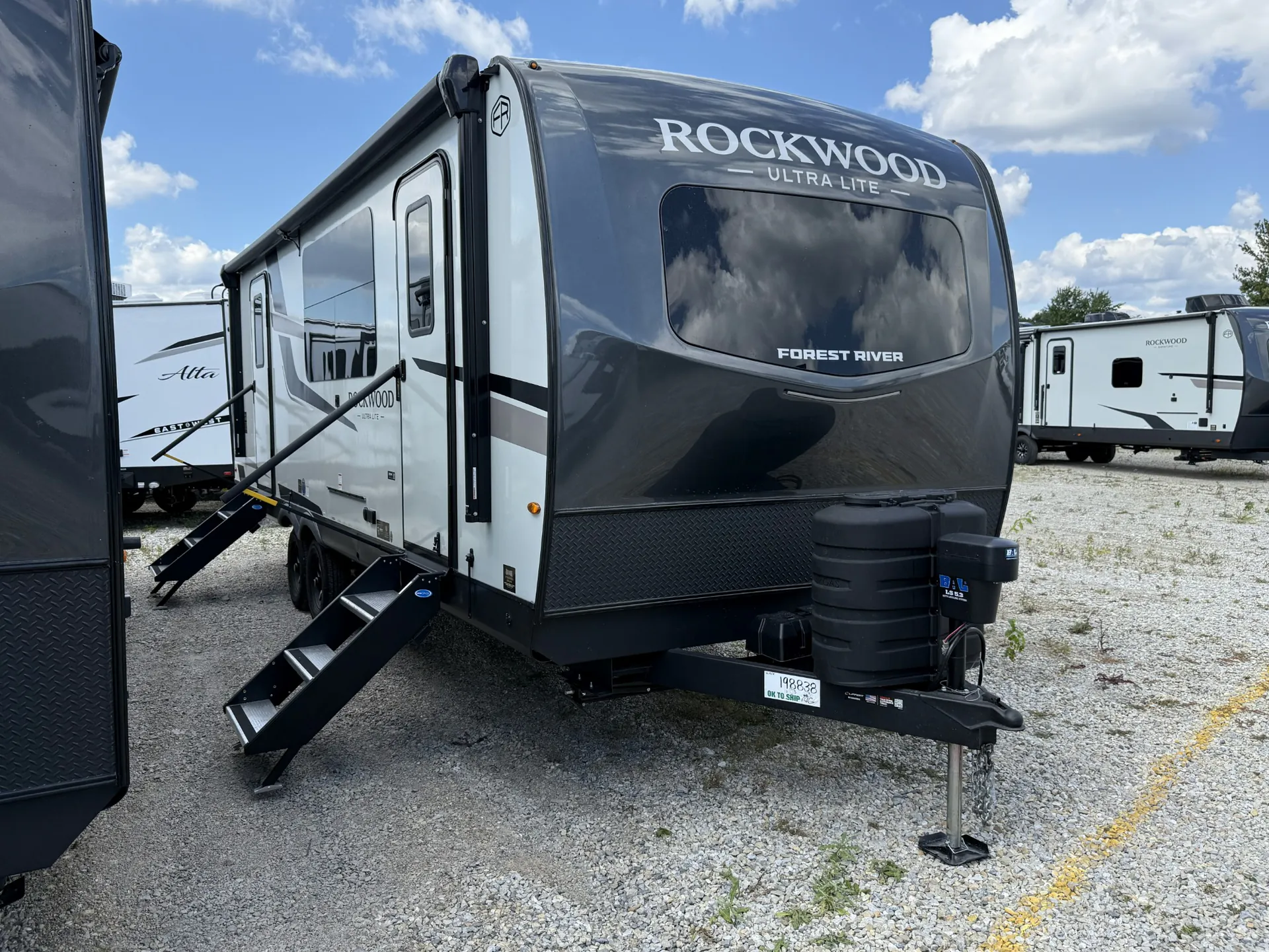 2026 Forest River Rockwood Ultra Lite 2619FK - Photo 2