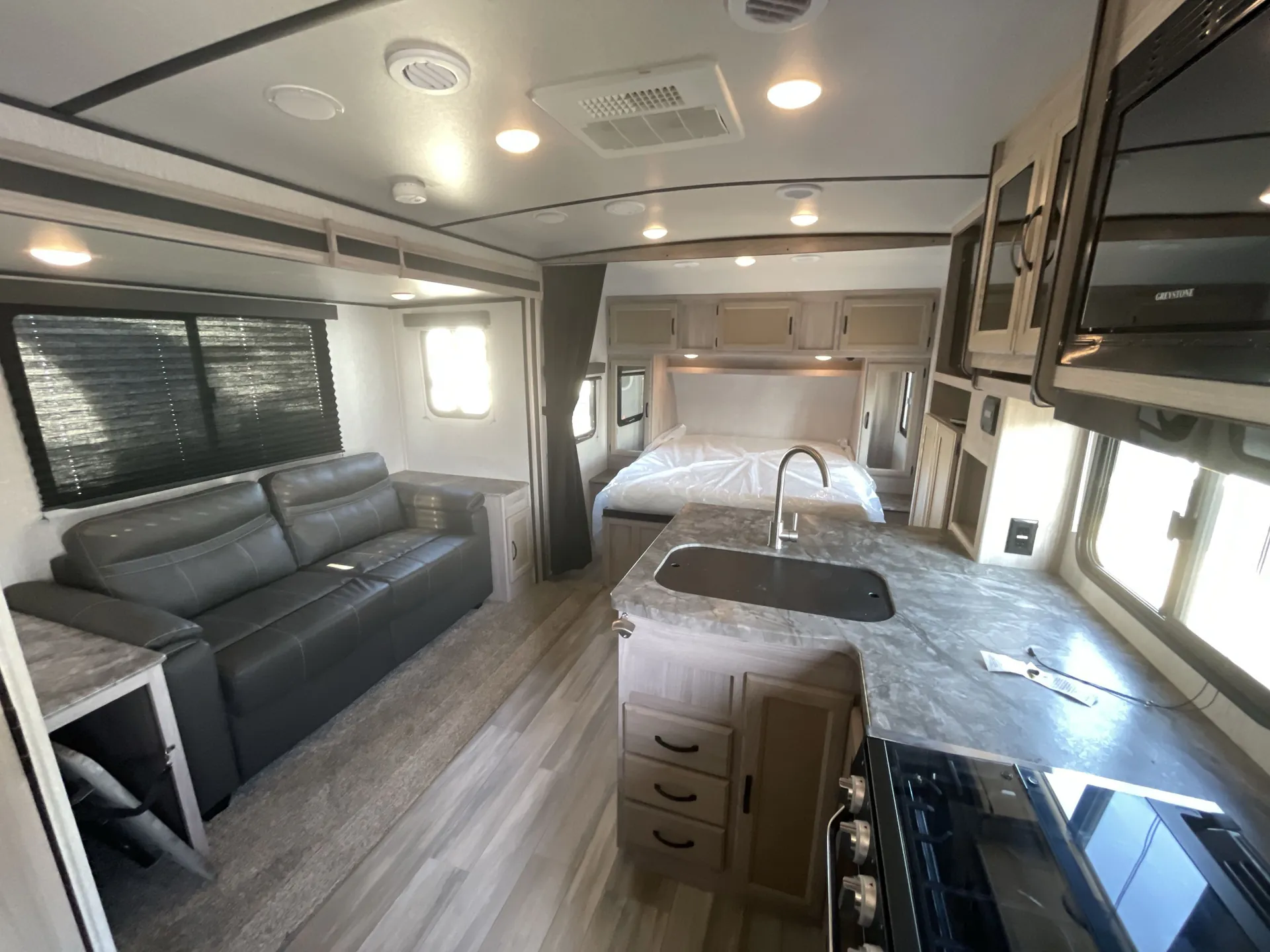 2021 Coachmen Northern Spirit Ultra Lite 1943RB — living area main