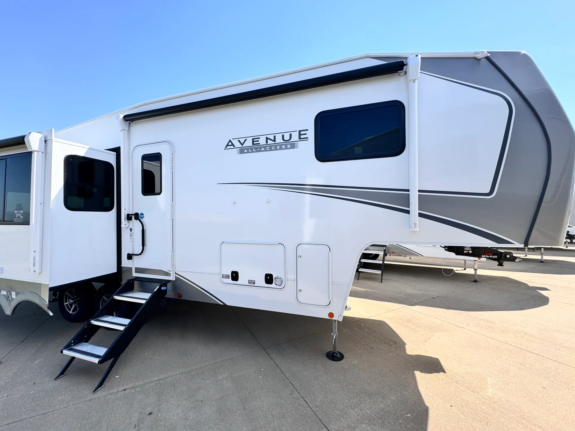 2026 Alliance RV Avenue 29RL - Photo 2