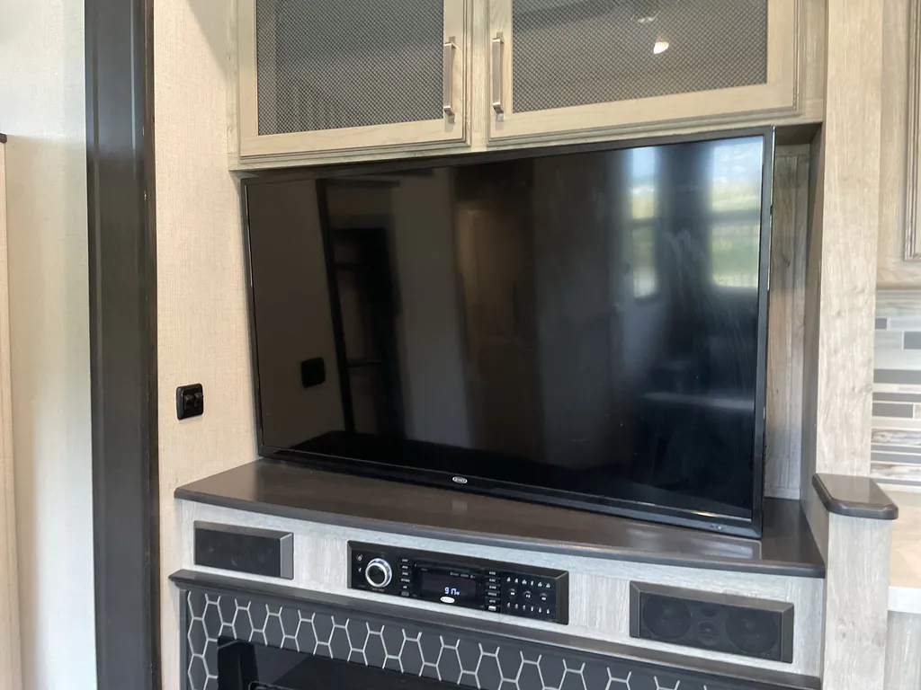 2022 Keystone Avalanche 390DS, Photos photo 15