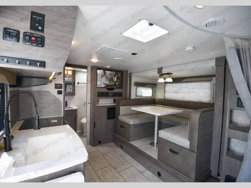 2026 Lance Lance Travel Trailers 1985 - Photo 2
