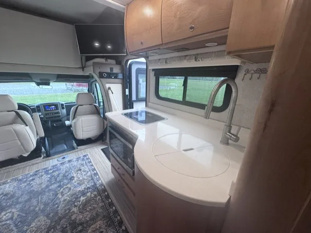 2018 Tiffin Wayfarer 24 TW, Photos photo 3