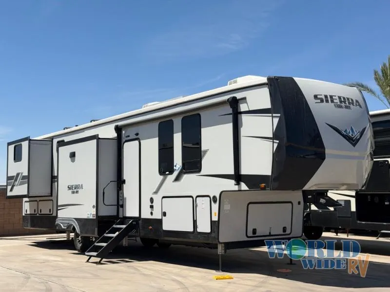 2023 Forest River Sierra Luxury 388BHRD - Photo 3