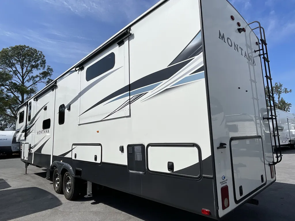 2021 Keystone Montana 3763BP, Photos photo 21