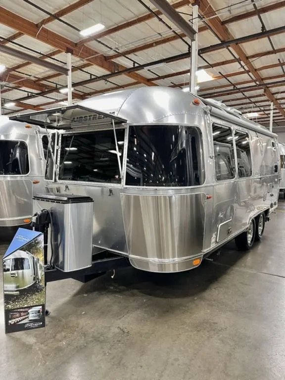2022 Airstream International 23CB - Photo 3