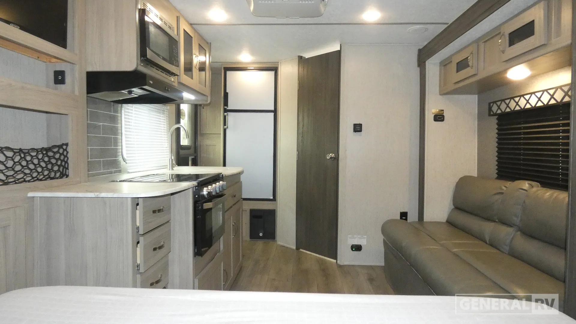 2021 Coachmen Freedom Express Ultra Lite 192RBS - Photo 3