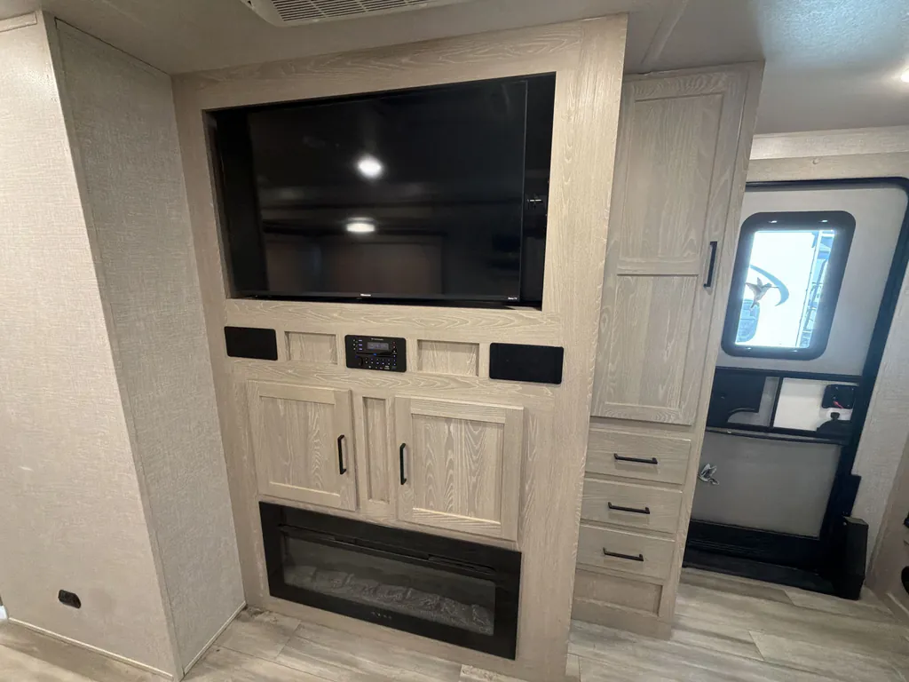 2022 Forest River Rockwood Ultra Lite 2614BS, Photos photo 40