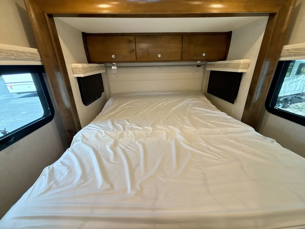 2019 Tiffin Wayfarer 25 QW, Photos photo 16