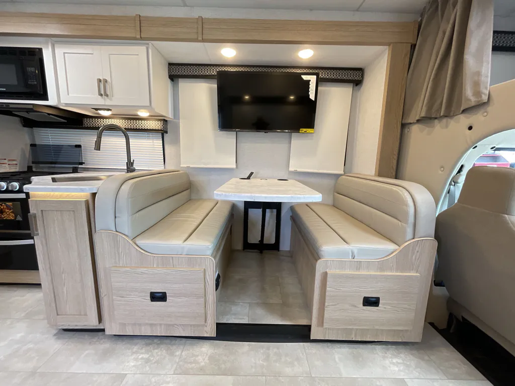 2026 Thor Motor Coach Freedom Elite 28HE, Photos photo 13