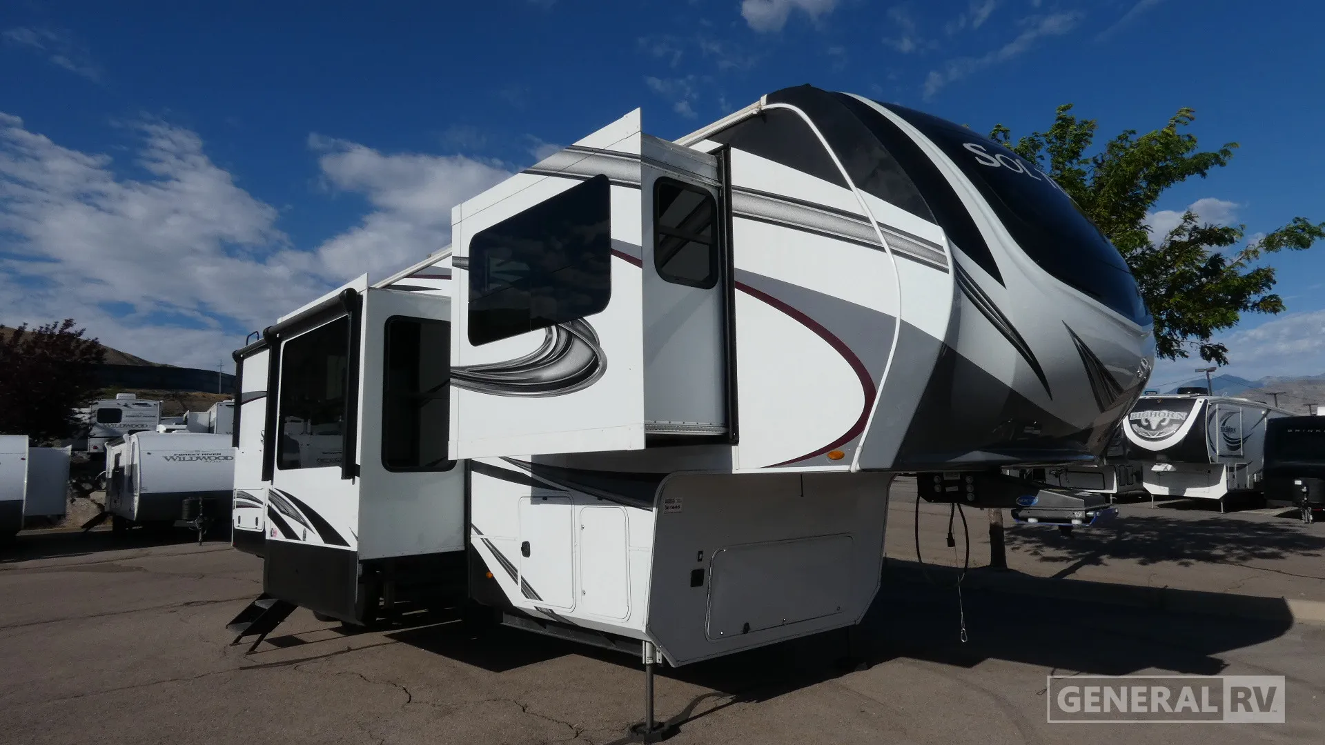 2022 Grand Design Solitude 346FLS - Photo 2