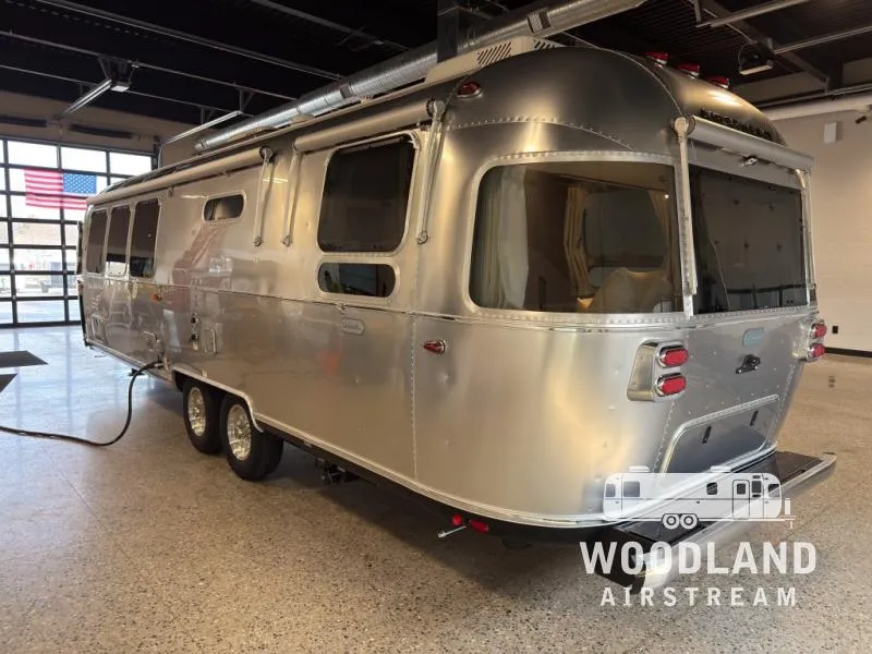 2026 Airstream Globetrotter 30RB - Photo 4