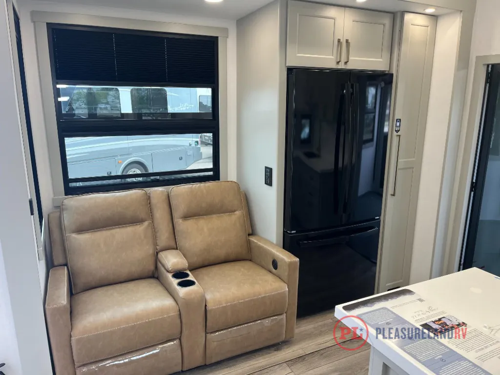 2026 Brinkley Model G 3520, Photos photo 16
