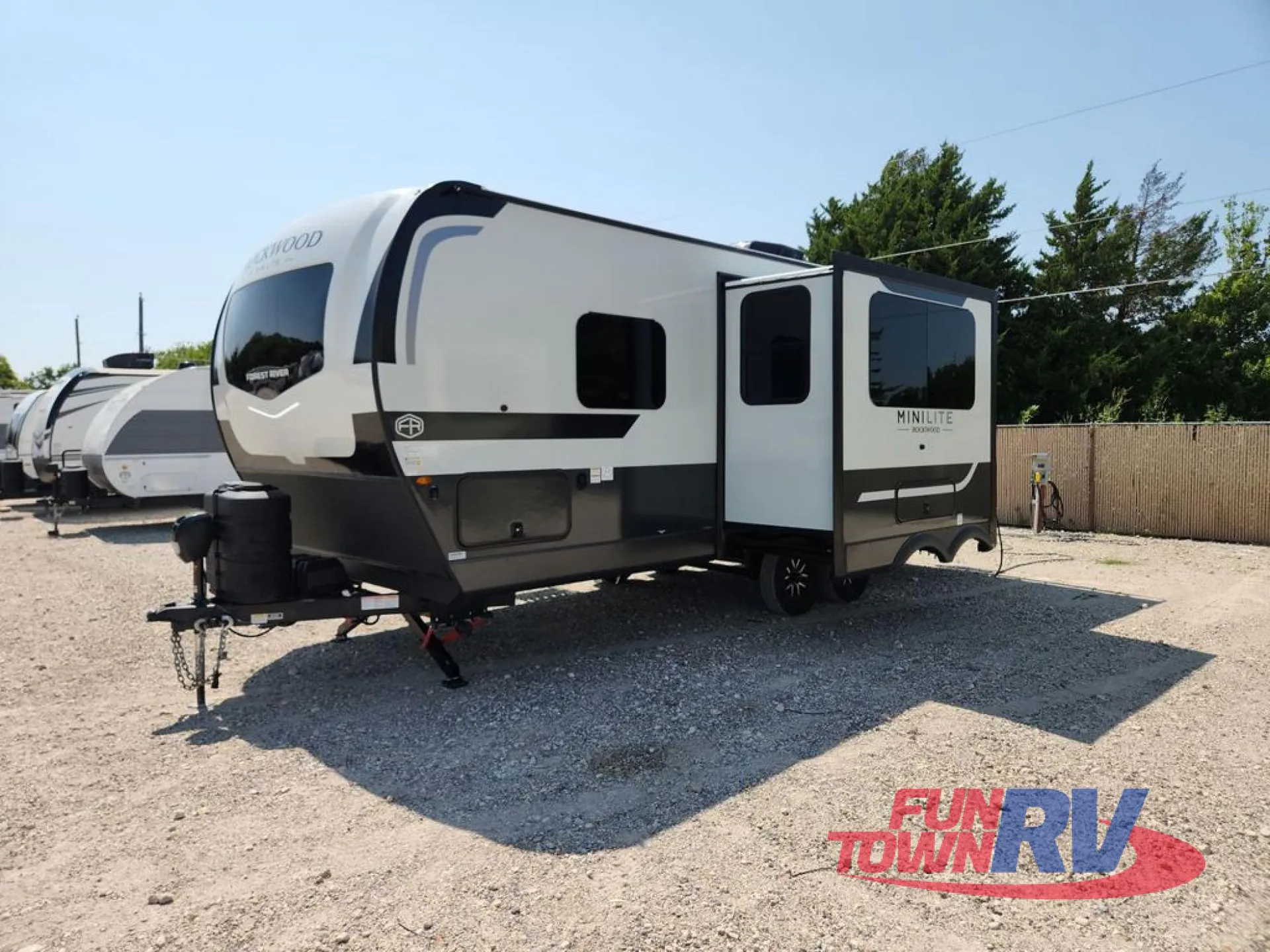 2026 Forest River Rockwood Mini Lite 2520BH - Photo 4