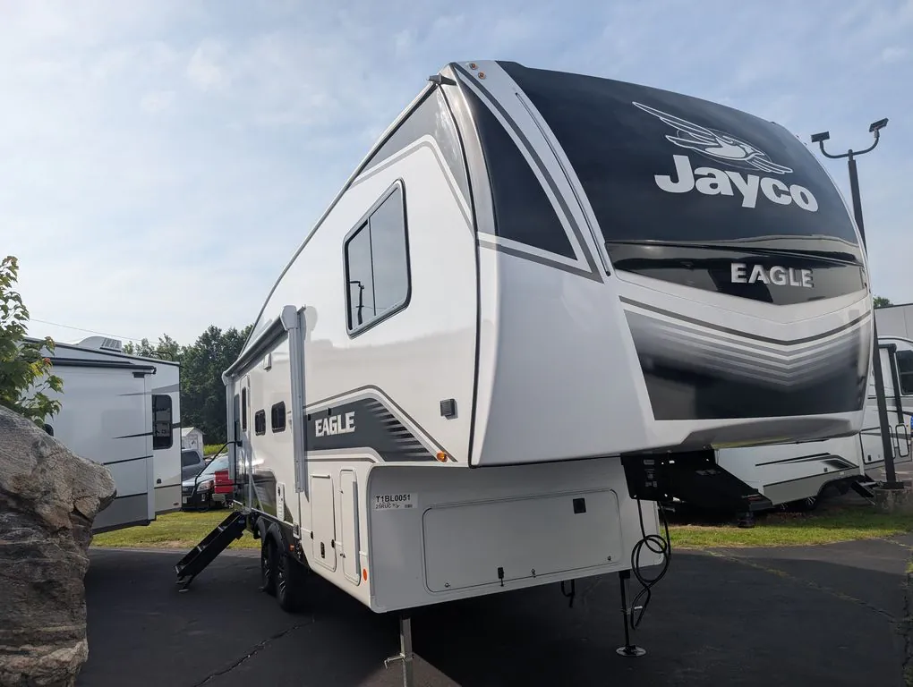 2026 Jayco Eagle HT Fifth Wheels 25RUC - Photo 2