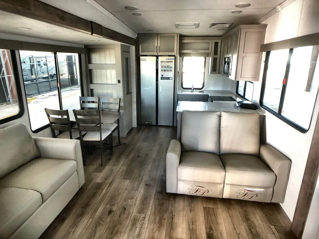 2026 Alliance RV Avenue 35RKS - Photo 2