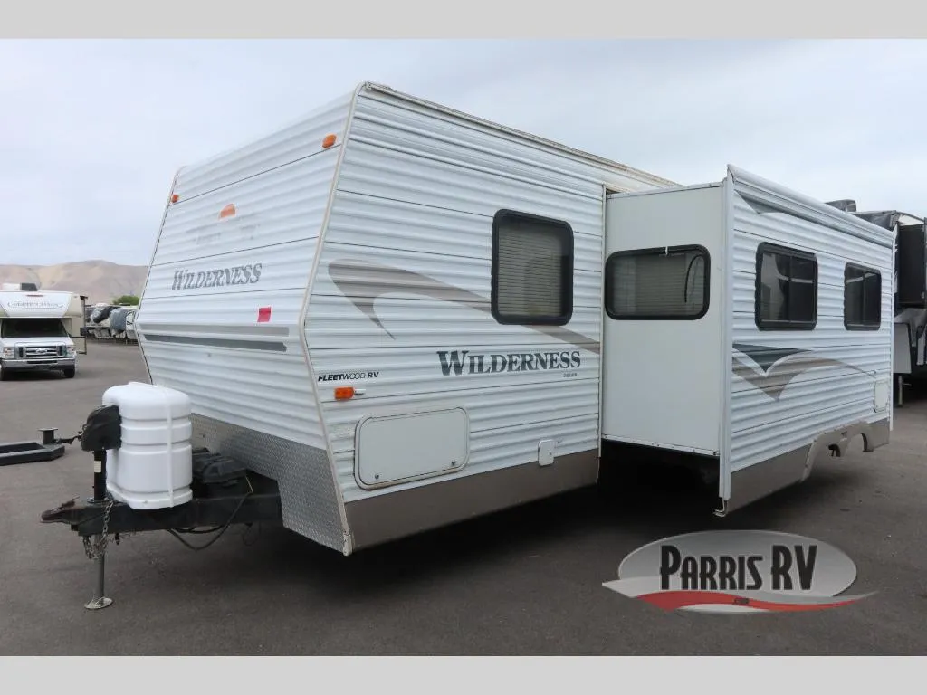 2004 Fleetwood RV Wilderness 270FQS - Photo 3