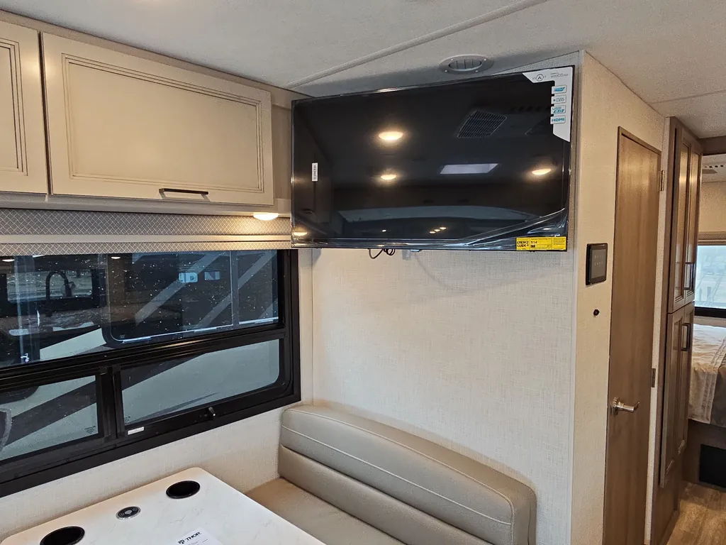 2026 Thor Motor Coach Windsport 29L, Photos photo 14