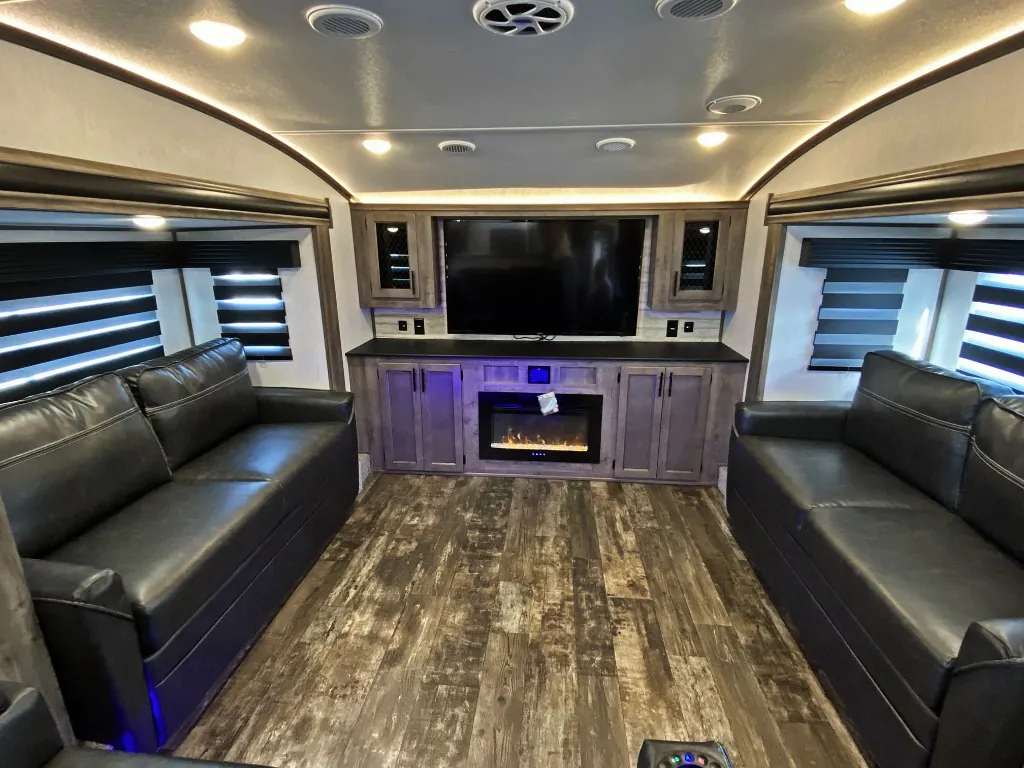 2021 Forest River Sabre 37FLH - Photo 3