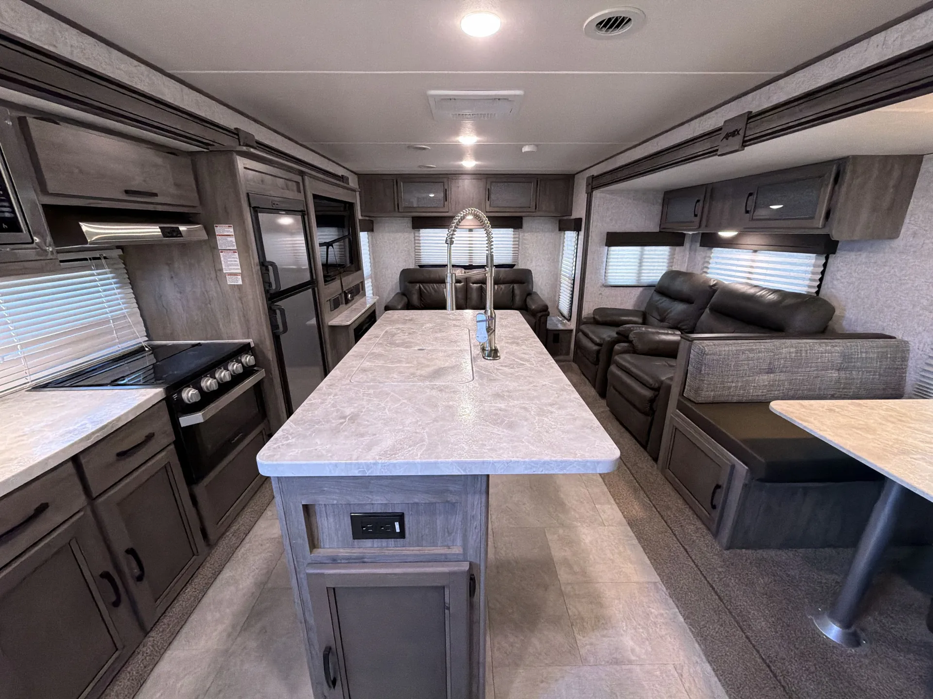 2020 Coachmen Apex 293RLDS — living area main