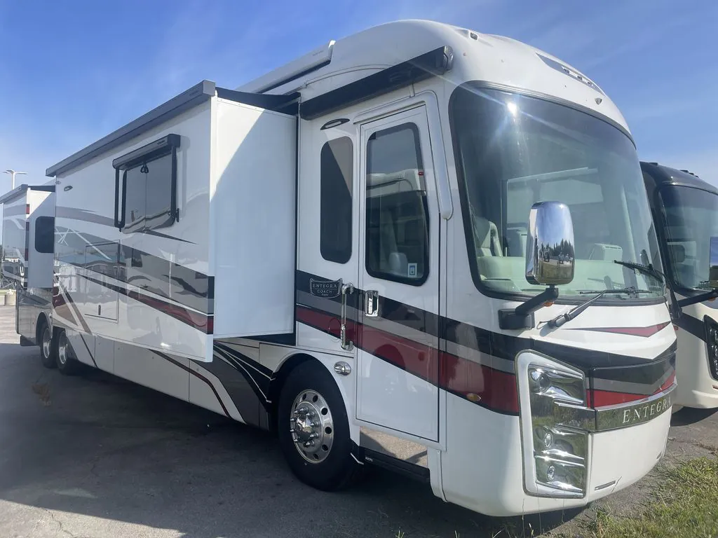 2024 Entegra Coach Aspire 44R - Photo 2
