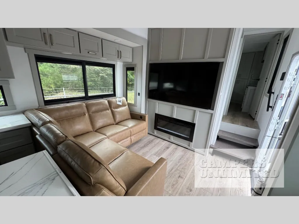 2026 Brinkley Model G 3970, Photos photo 12