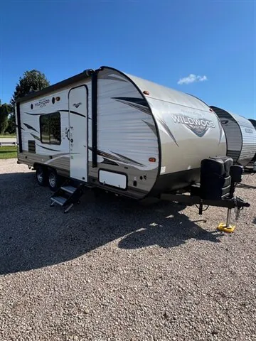 2018 Forest River Wildwood X-Lite 201BHXL — Photo 5