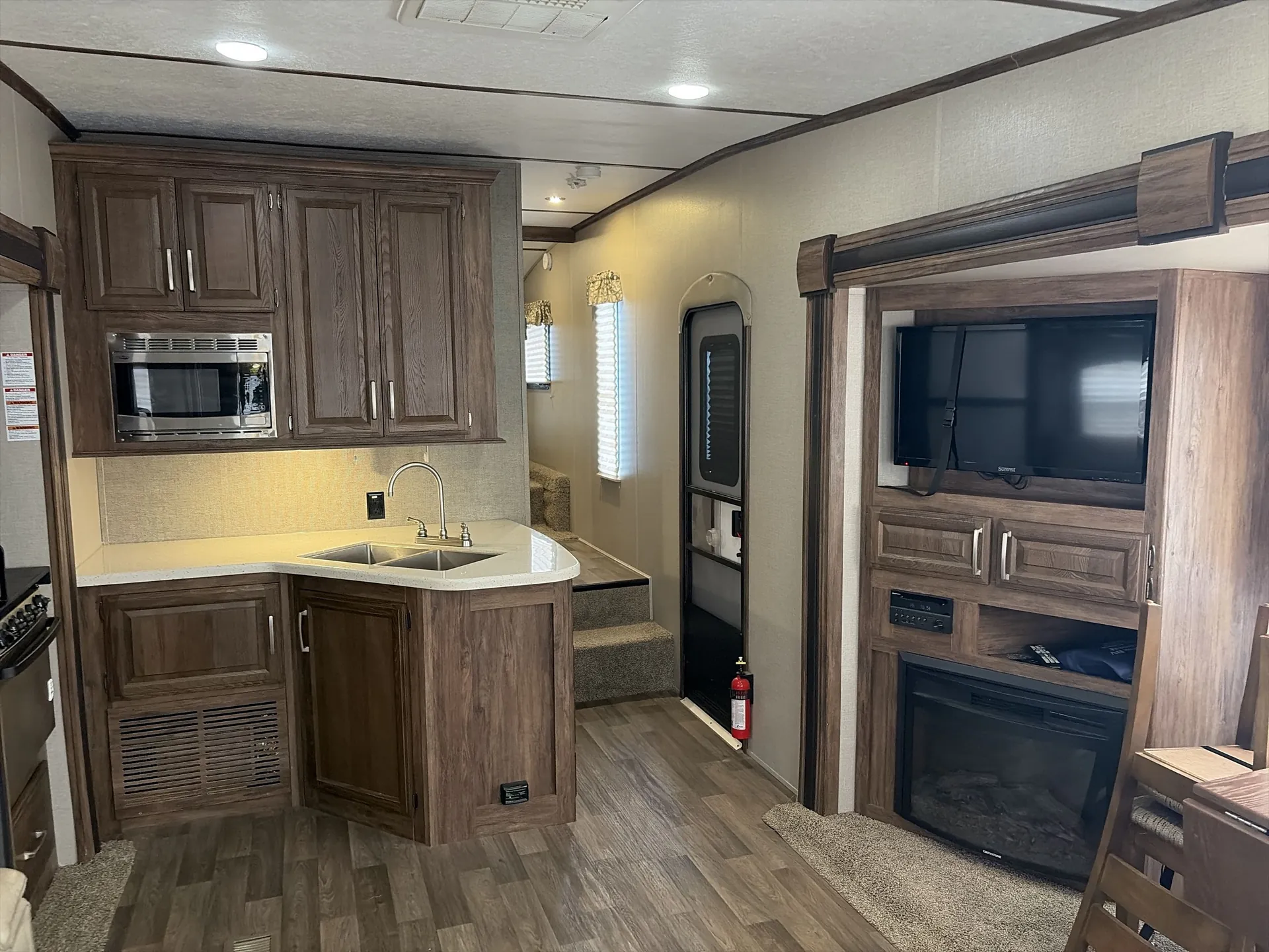 2017 Keystone Cougar Half-Ton 28SGS — living area main