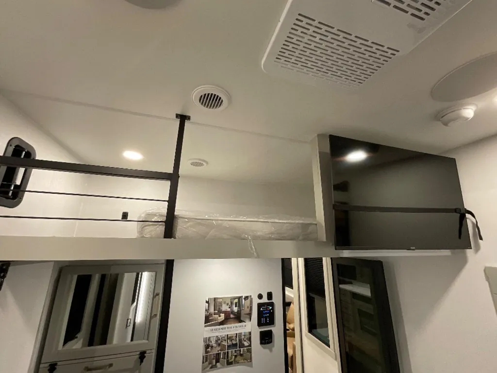 2025 Brinkley Model G 4100, Photos photo 30