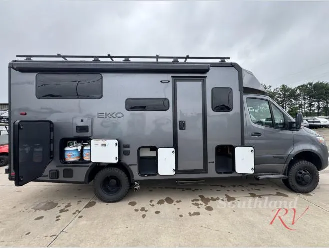 2027 Winnebago EKKO 23B - Photo 4