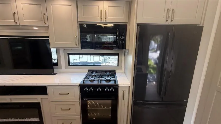 2025 Brinkley Model G 4100, Photos photo 20