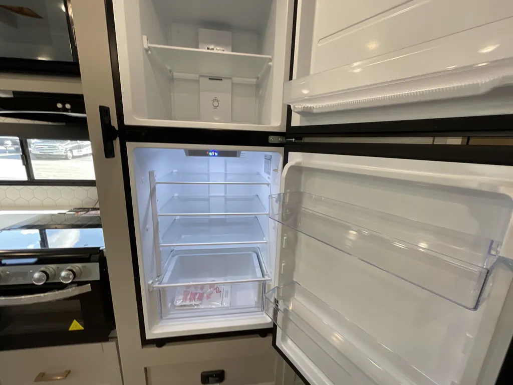 2027 Jayco Jay Feather 29BHB, Photos photo 9