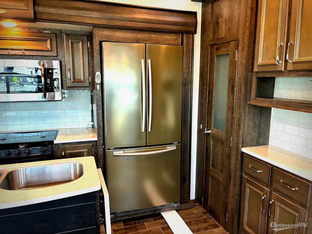 2018 Keystone Montana High Country 385BR, Photos photo 9