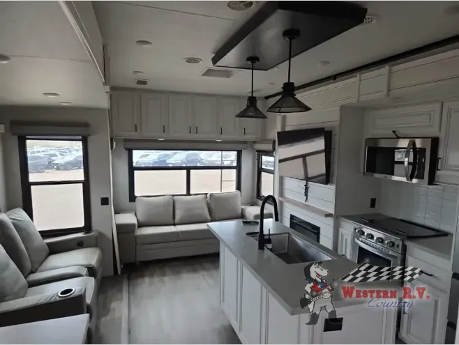 2024 Highland Ridge Open Range 371MBH - Photo 4