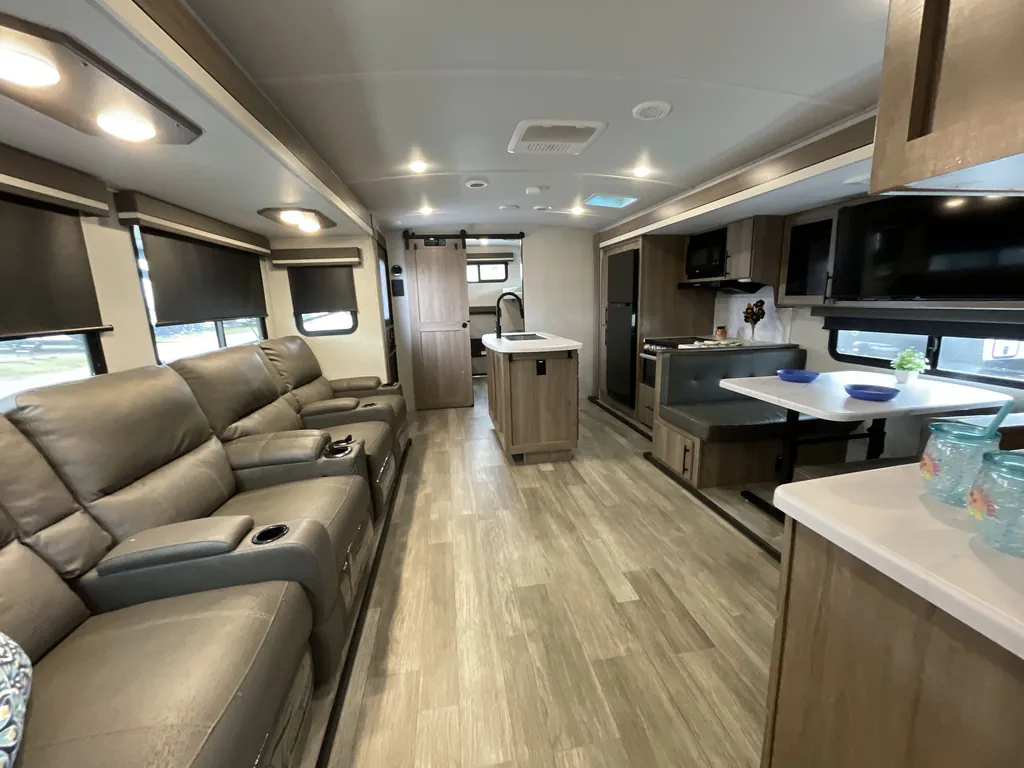 2023 Grand Design Imagine 3210BH, Photos photo 6