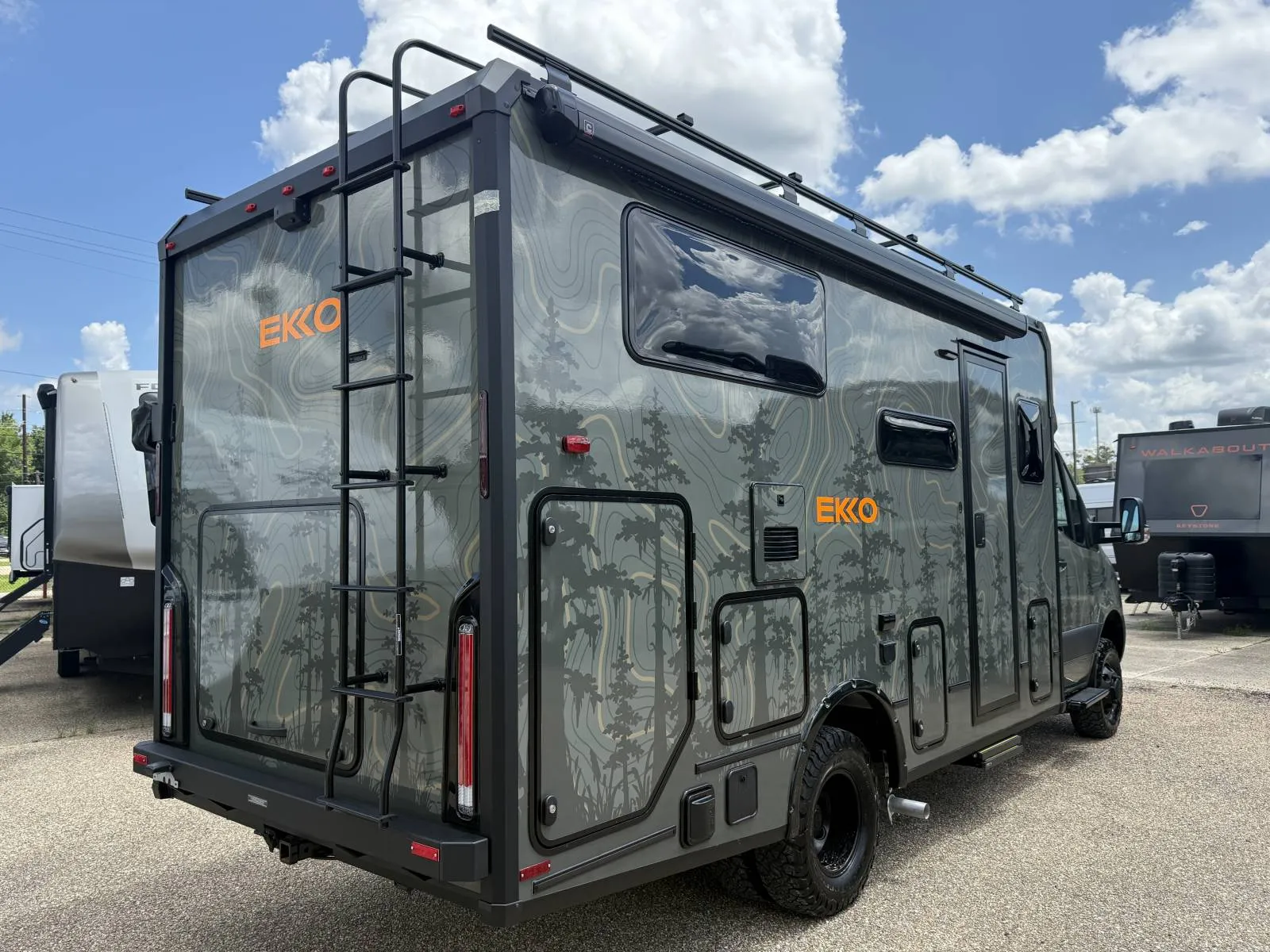 2026 Winnebago EKKO 23B - Photo 4