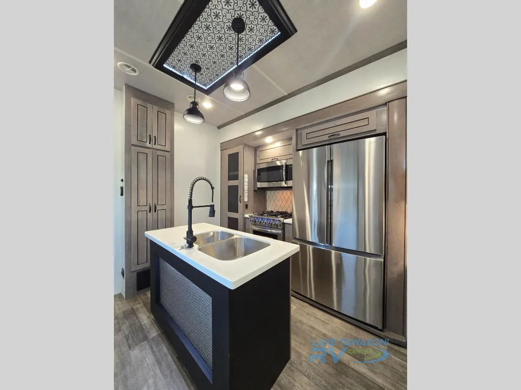 2021 Forest River Cedar Creek 385TH, Photos photo 11