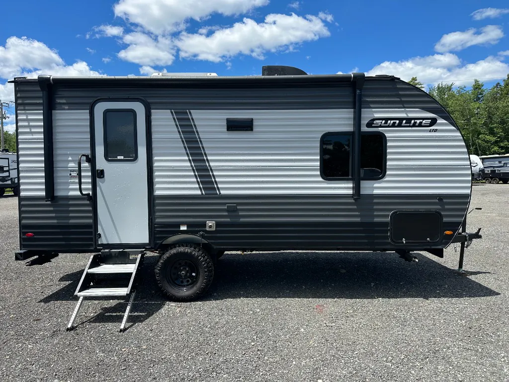 2025 Sunset Park RV Sun Lite LTD 19RB - Photo 4